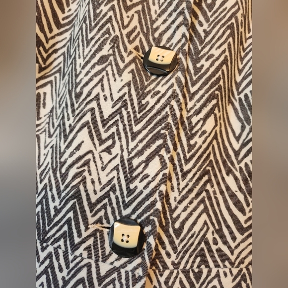 Cabi 3/4 sleeve jacket with pockets. Size M - Picture 3 of 4